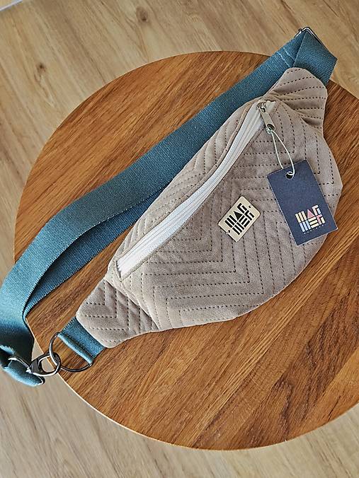 Ľadvinka - L hnedá zamatová prešívaná