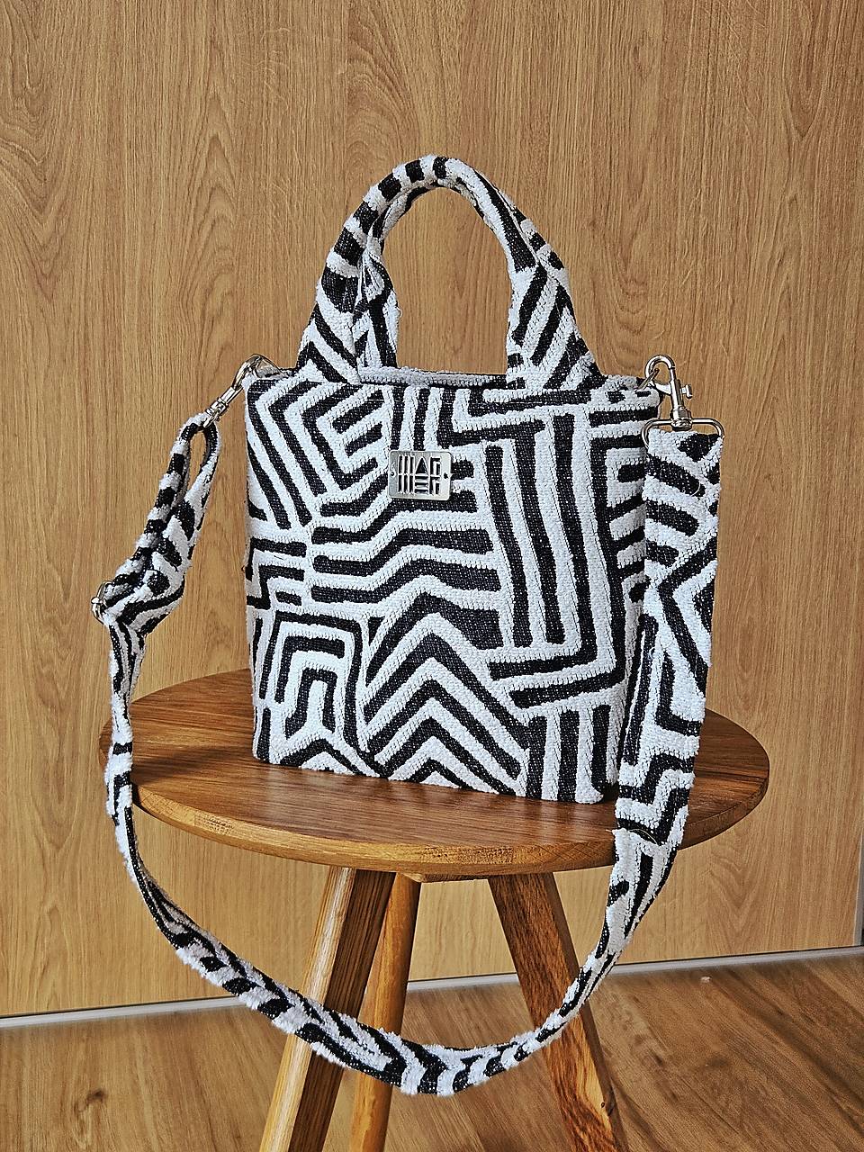 Kabelka  L I N A bielo-čierna