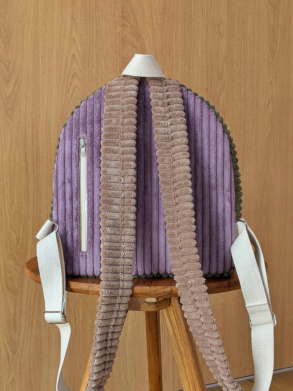 Menčestrový ruksak M O Y v zemitých farbách