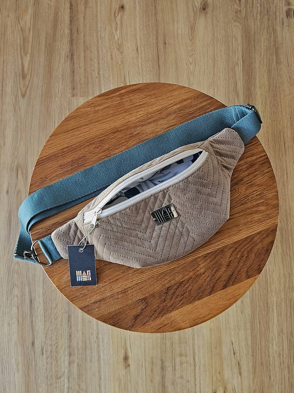 Ľadvinka - L hnedá zamatová prešívaná