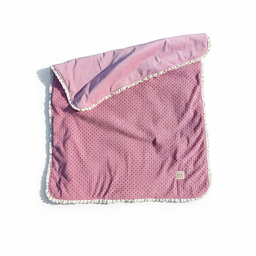 Elegantná detská deka s čipkou – kord & zamat