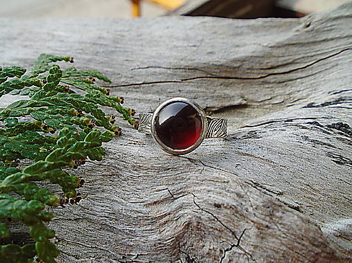 Strieborny prsteň Ag 925 Granát