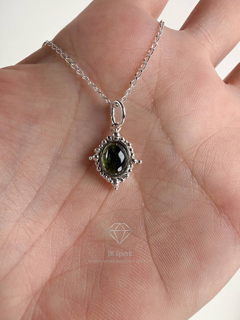 Strieborný 925/1000 prívesok so zeleným turmalínom