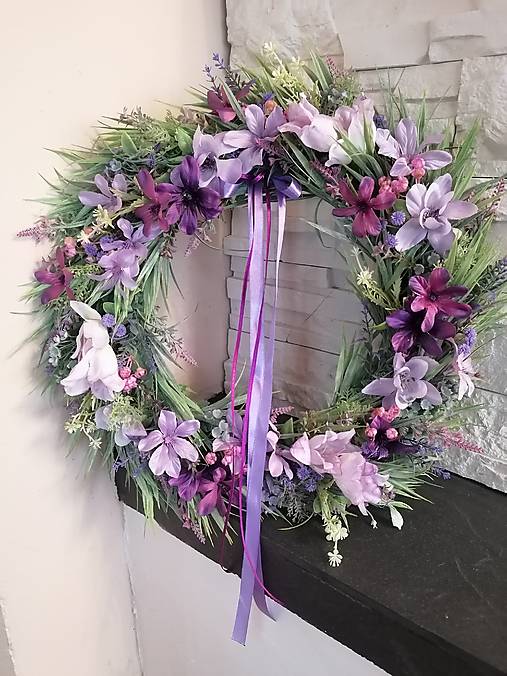 Dekorácie - Levanduľovy fuchsiovy veniec 40cm s mašlou - 18259120_