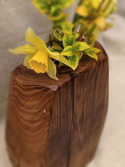 Drevená váza „Prírodná harmónia“