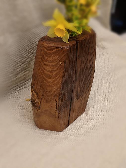 Drevená váza „Prírodná harmónia“