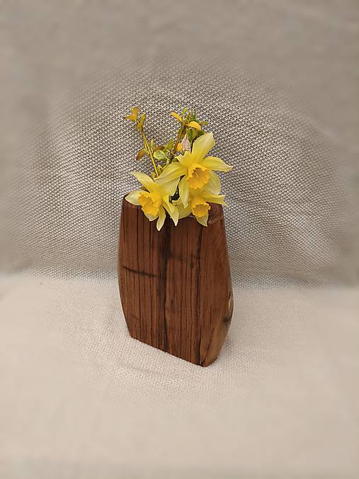 Drevená váza „Prírodná harmónia“