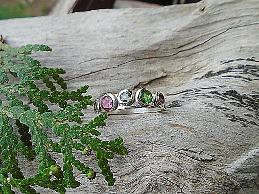 Strieborny prsteň Ag925 Turmalín - Rubelit a Verdelit