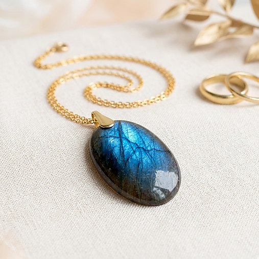 Blue Oval Labradorite Pendant AG925 Gold Plated / Strieborný pozlátený prívesok s veľkým labradoritom E025