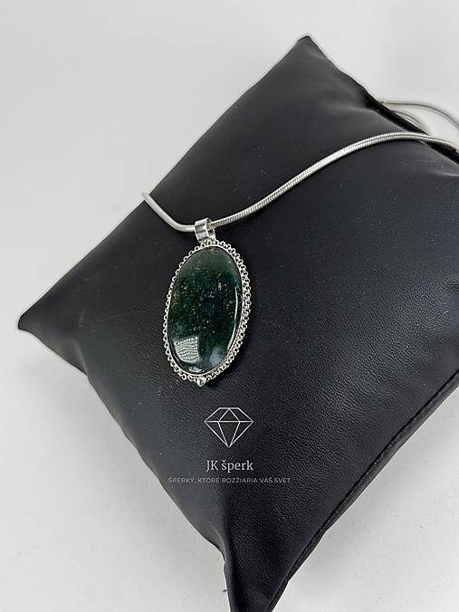 Strieborný 925/1000 prívesok s achátom