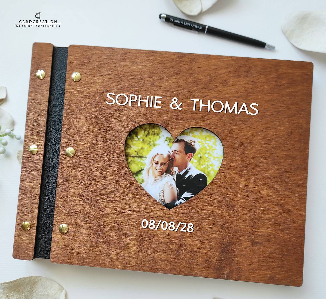 Svadobná kniha hostí s dreveným obalom SK044