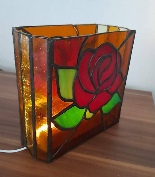 Svietidlá - Vitrážová lampa ruža - 18266677_