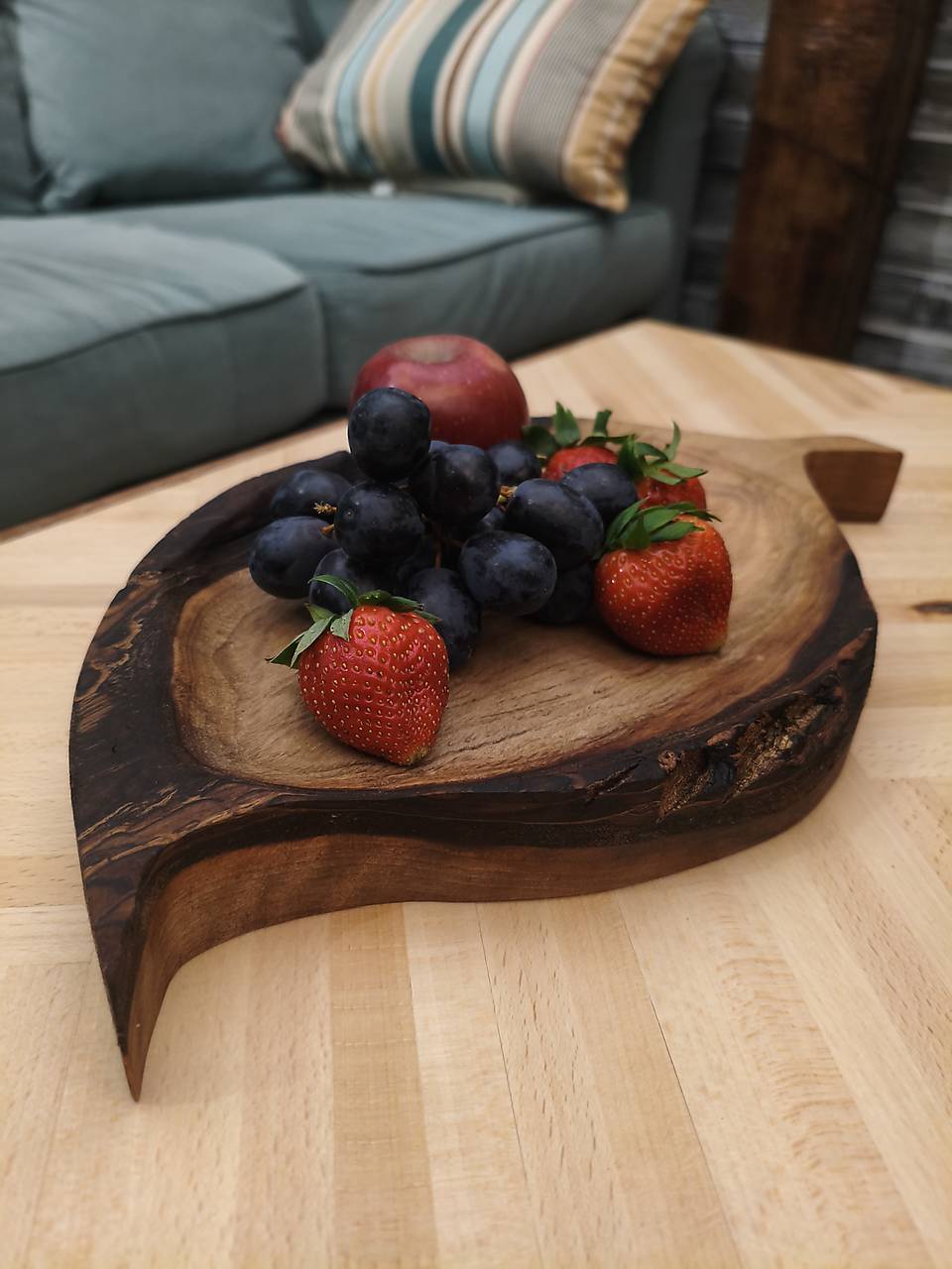 Miska z čierneho orecha – prírodná elegancia