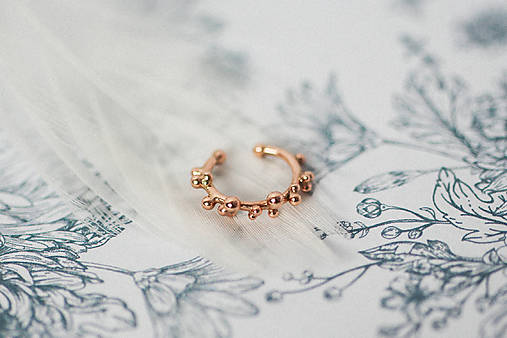 Zlatá ear cuff záušnica - Bokeh