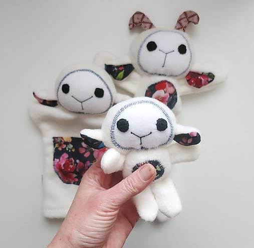 Maňuška ovečka - Rodinka Smotanových od Tmavej lúky