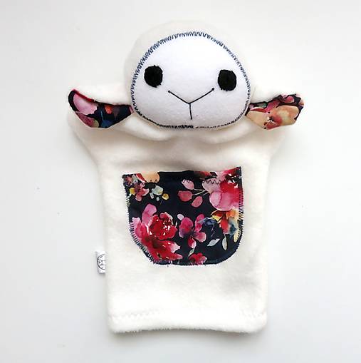 Maňuška ovečka - Rodinka Smotanových od Tmavej lúky