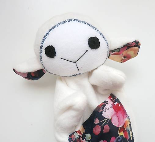 Maňuška ovečka - Rodinka Smotanových od Tmavej lúky