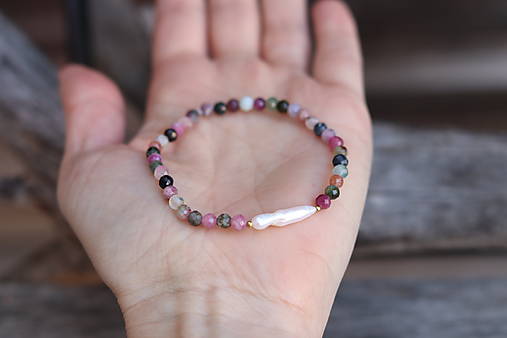 Náramok turmalín s perlou