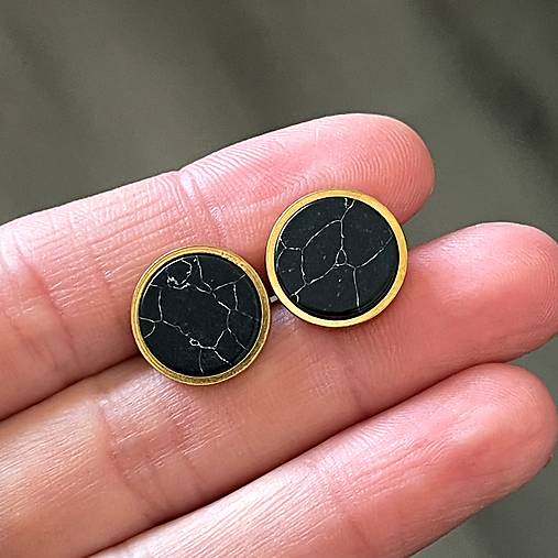 Steel Black Howlite Stud Earrings / Náušnice syntetický howlit, oceľ E015