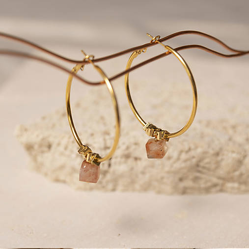 Kruhové náušnice s ružovým kremeňom – Line Cube