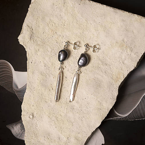 Strieborné náušnice s tmavou perlou – Silver Dark