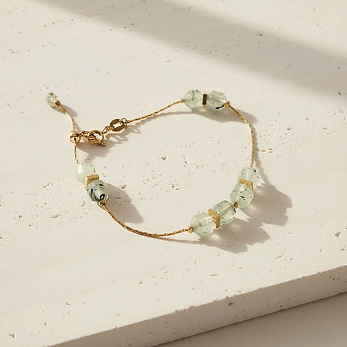 Jemný náramok s prehnitom – nastaviteľná dĺžka  – Line Cube