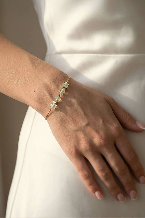 Jemný náramok s prehnitom – nastaviteľná dĺžka  – Line Cube