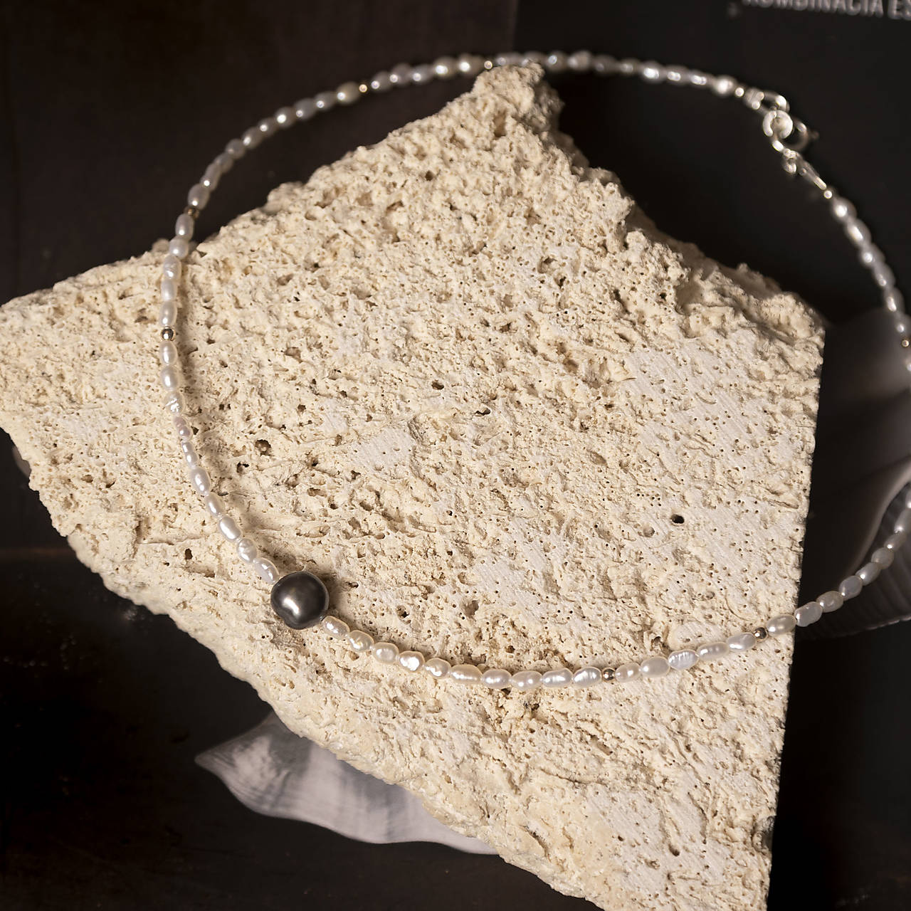 Strieborný náhrdelník s tmavou perlou – Silver Dark