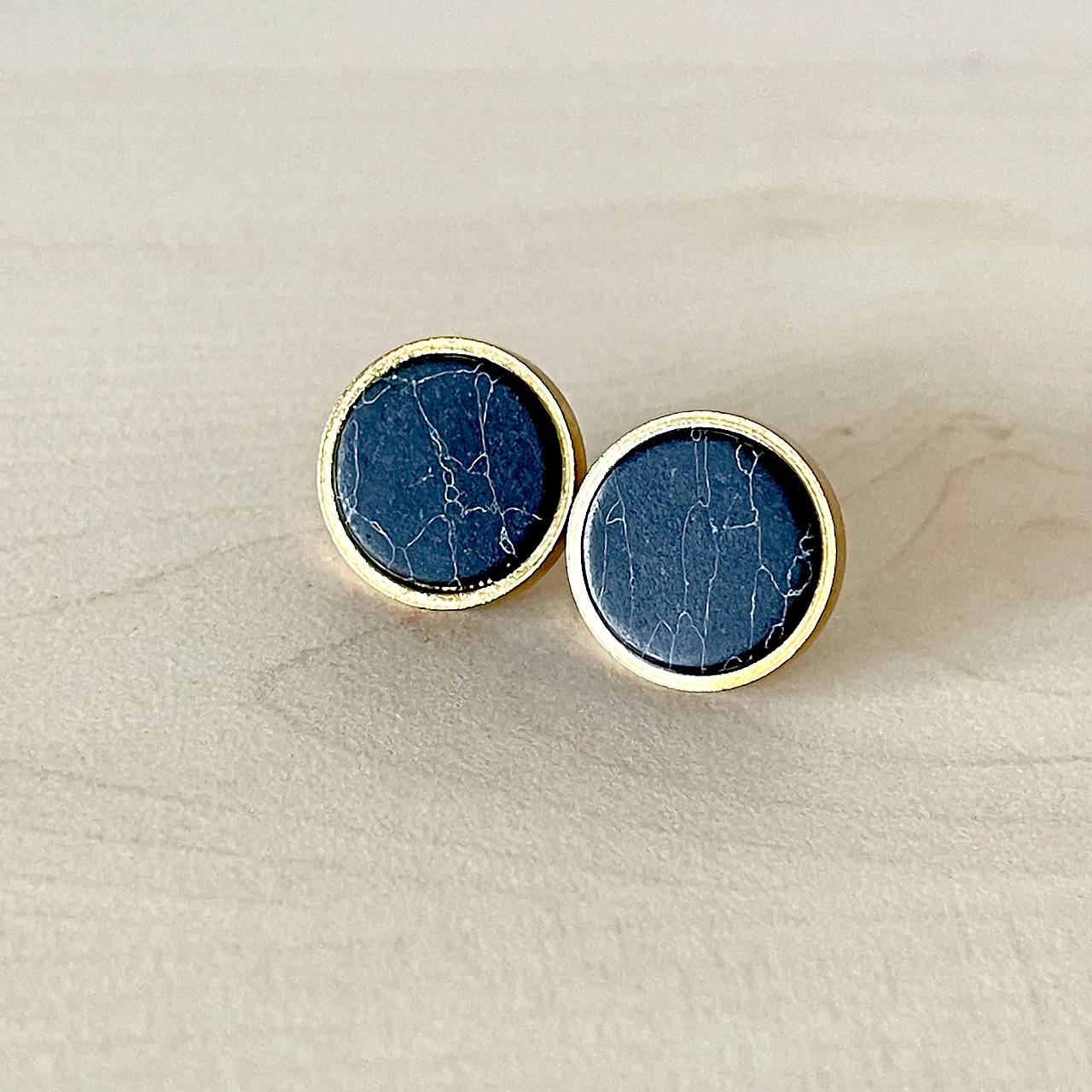 Steel Antracite Howlite Stud Earrings / Náušnice syntetický howlit, oceľ E015