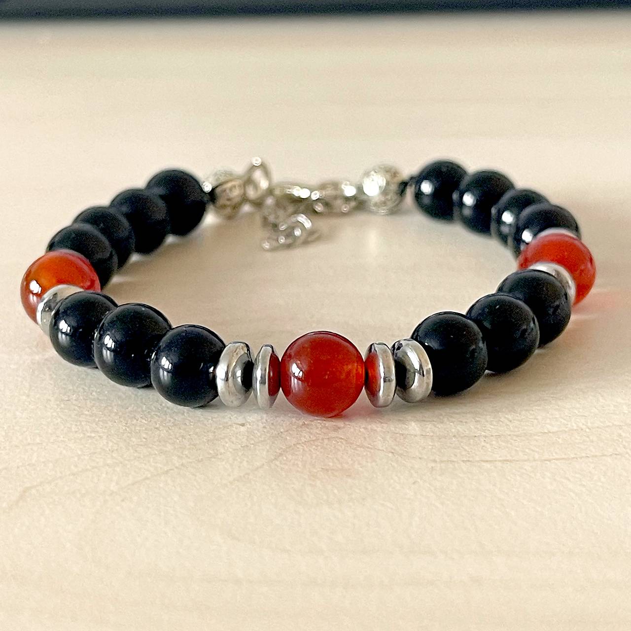 Carnelian and Black Agate Bracelet / Náramok karneol, achát, E034