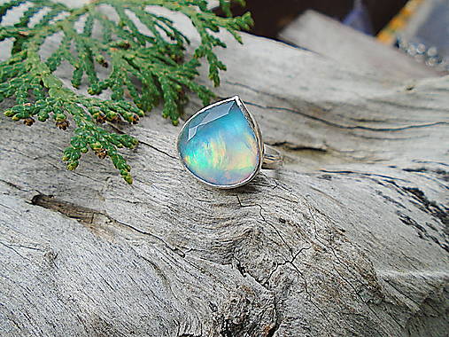 Strieborny prsteň Ag925  Aurora opál