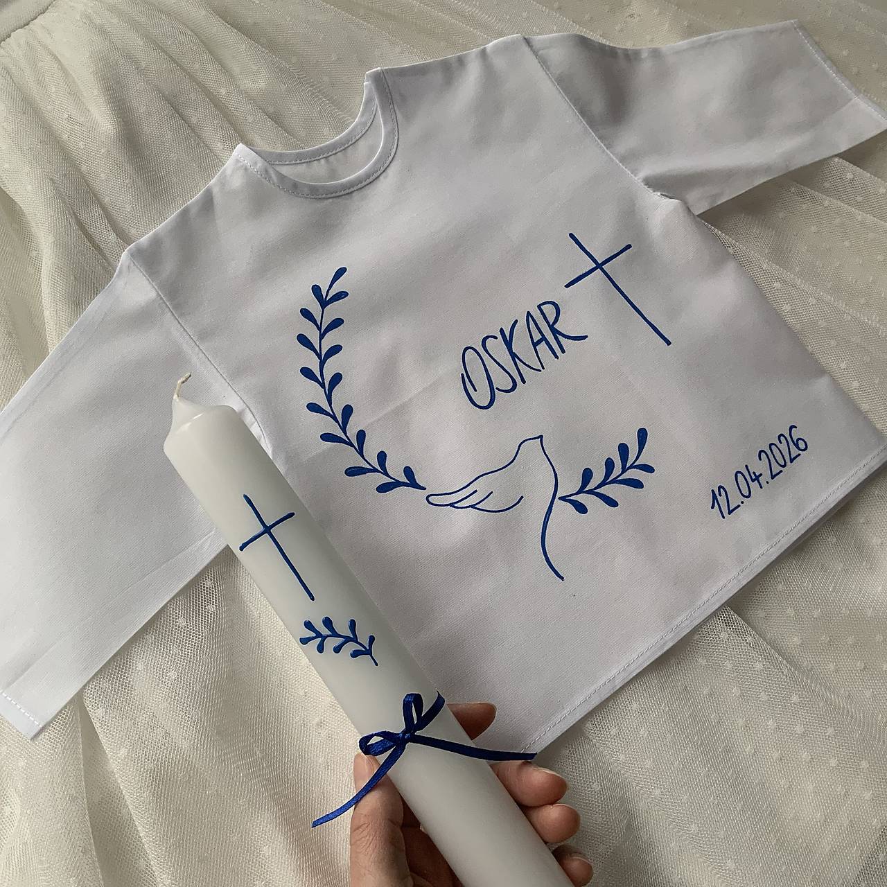 Krstná košieľka a svieca na krst ručne maľovaná s holubicou a halúzkami