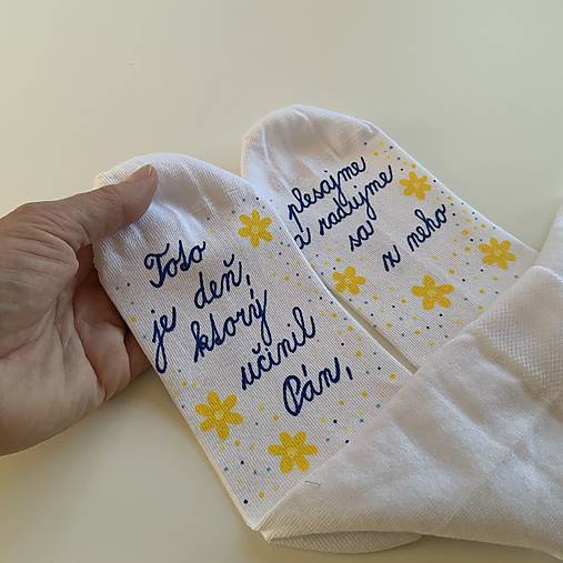 Motivačné maľované ponožky s nápisom na želanie