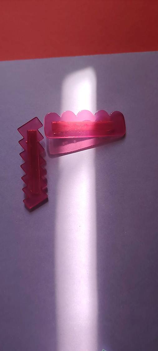 Pinpin sponky malinová