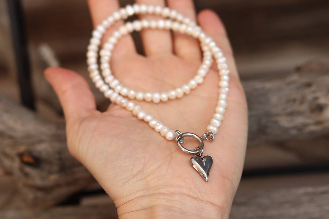 Perlový náhrdelník so srdiečkom