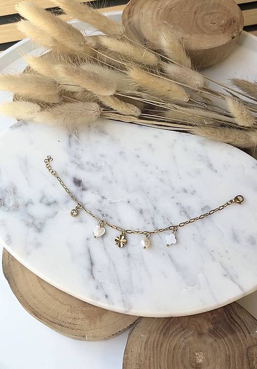 Retiazkový náramok s príveskami