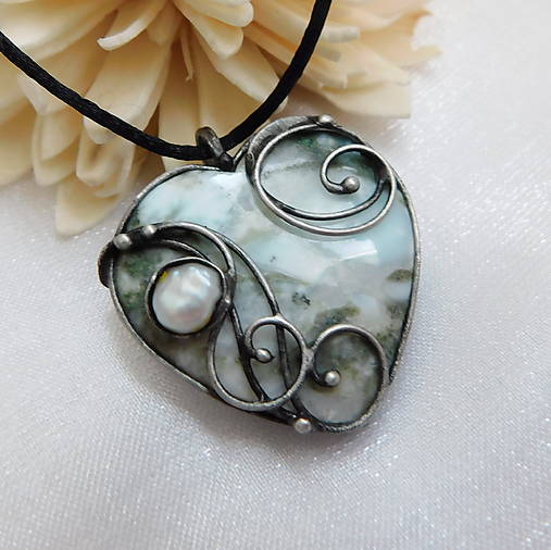 Náhrdelníky - Prívesok s larimarom a perlou ╚CIANNAIT╔ - 18292310_