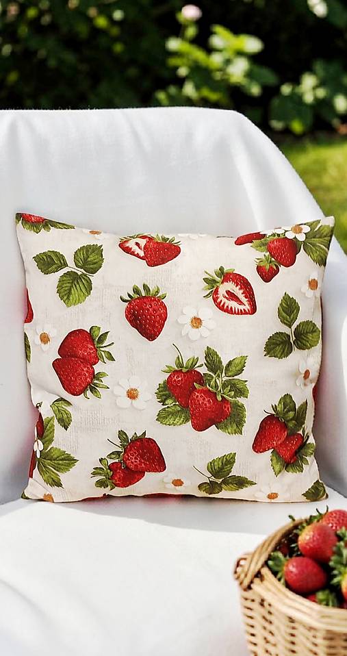 Úžitkový textil - Obliečka na vankúš Jahody,40x40cm - 18291345_