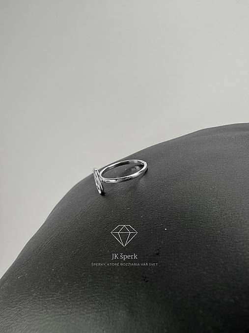 Strieborný 925/1000 prsteň ROSA