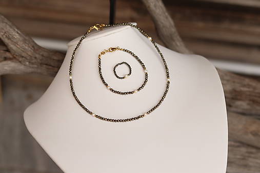 3-dielny set pyrit, perly