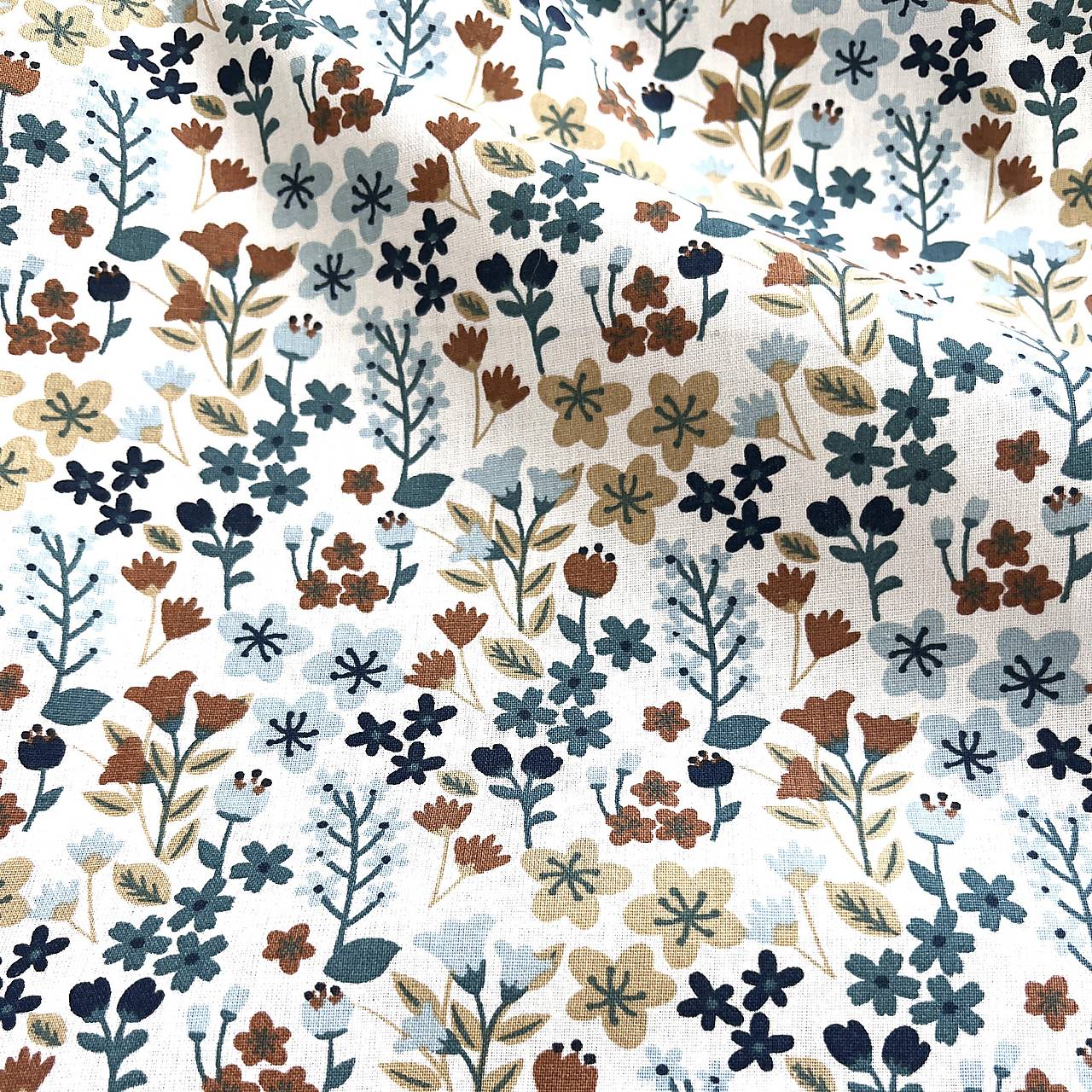 modravá lúka, 100 % kvetovaná bavlnená látka Francúzsko, šírka 150 cm