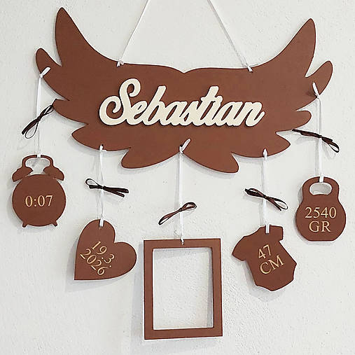 Meno s údajmi a krídlami 35cm - darček pre novorodenca