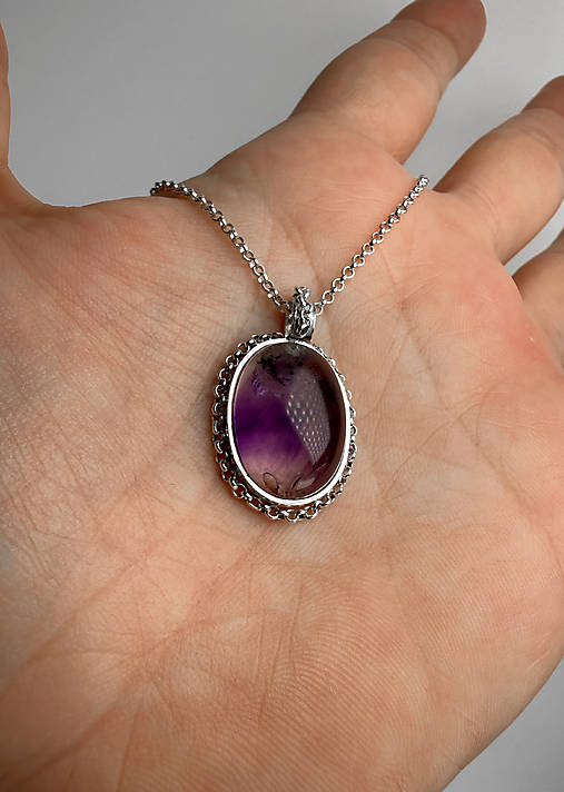 Strieborný 925/1000 prívesok s ametystom