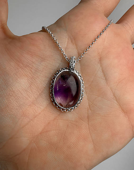 Strieborný 925/1000 prívesok s ametystom