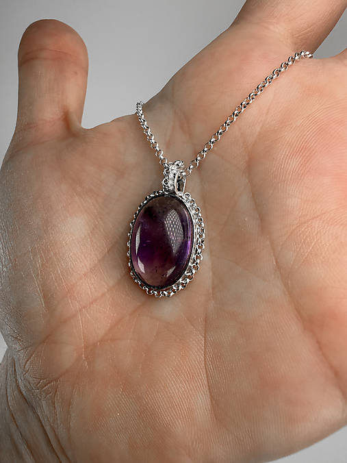 Strieborný 925/1000 prívesok s ametystom