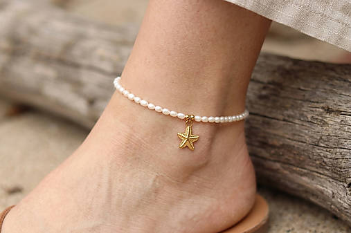 Perlový náramok na nohu