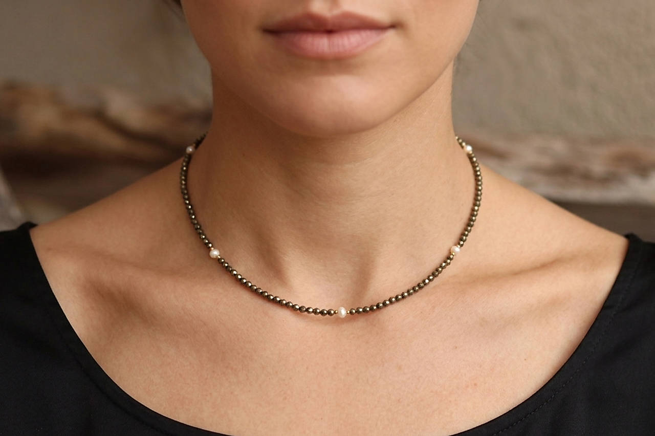 Náhrdelník pyrit s perlami