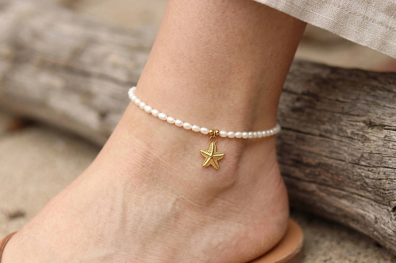 Perlový náramok na nohu
