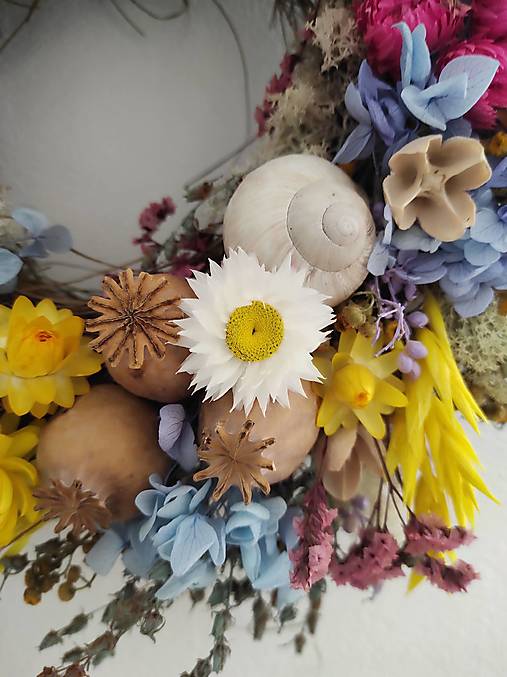 veniec na dvere zo sušených kvetov – pastelový romantický štýl