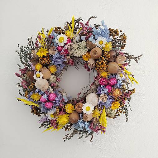 veniec na dvere zo sušených kvetov – pastelový romantický štýl
